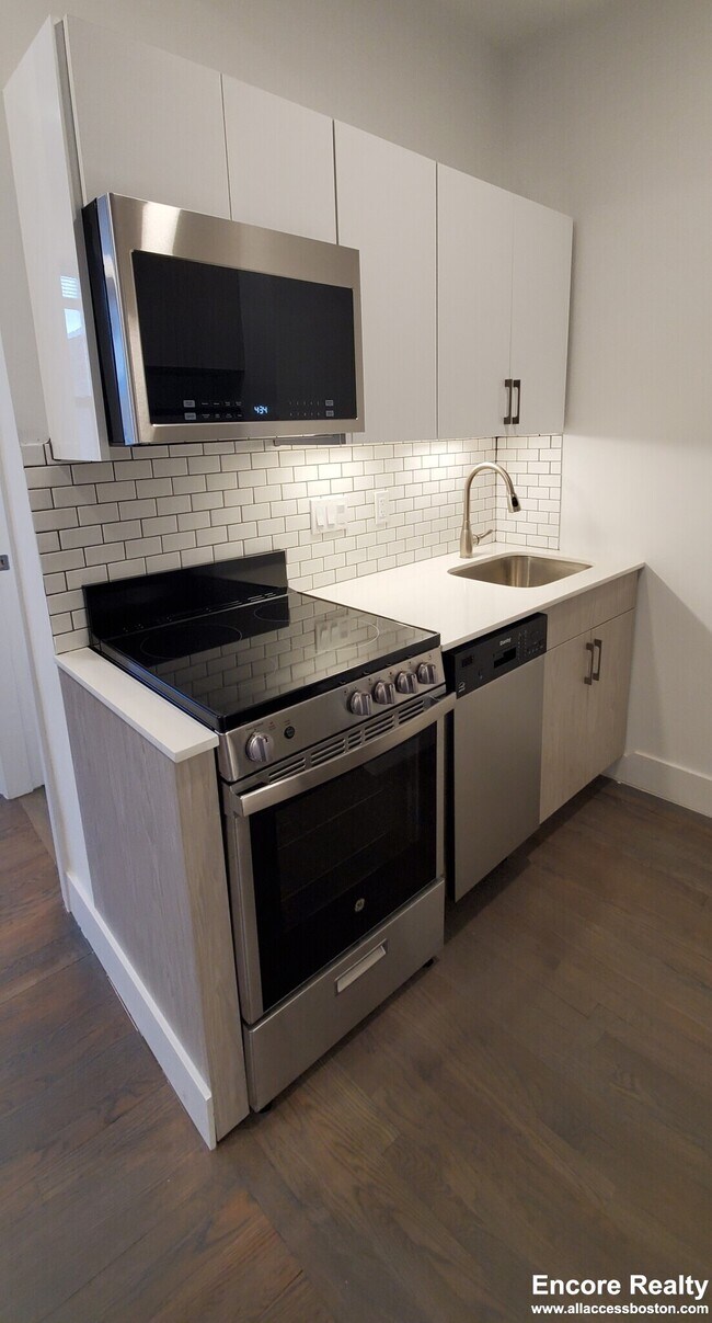 Photo - 25A Queensberry St Unit 40