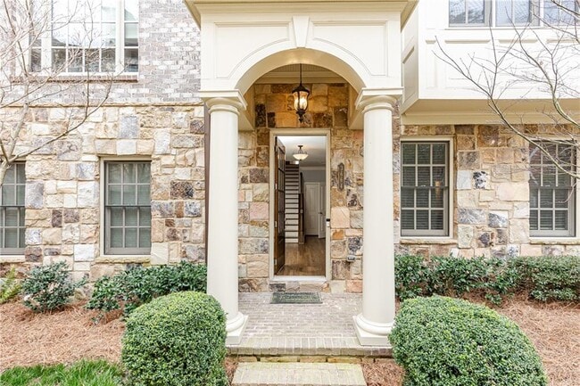 Photo - 3664 Brookhaven Manor Crossing NE