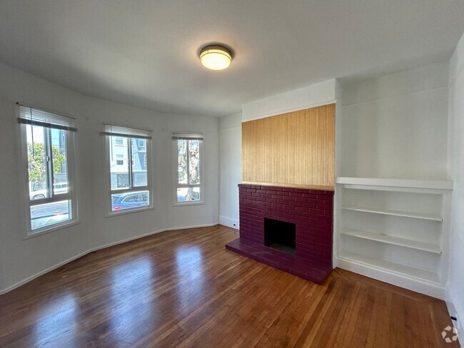 Building Photo - 6217 California St Rental
