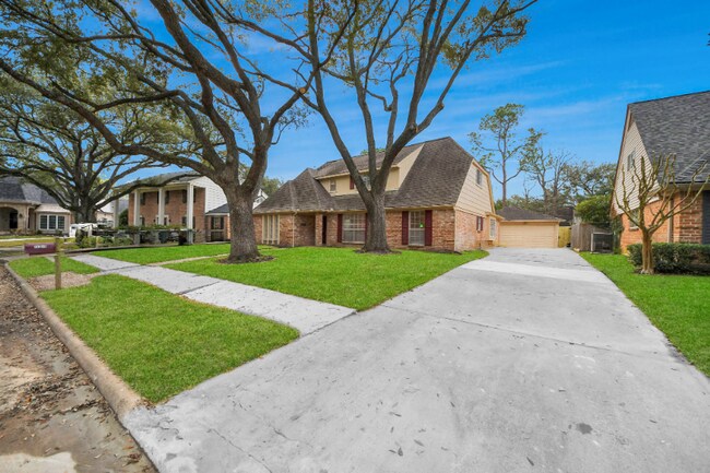 Photo - 11319 Chevy Chase Dr