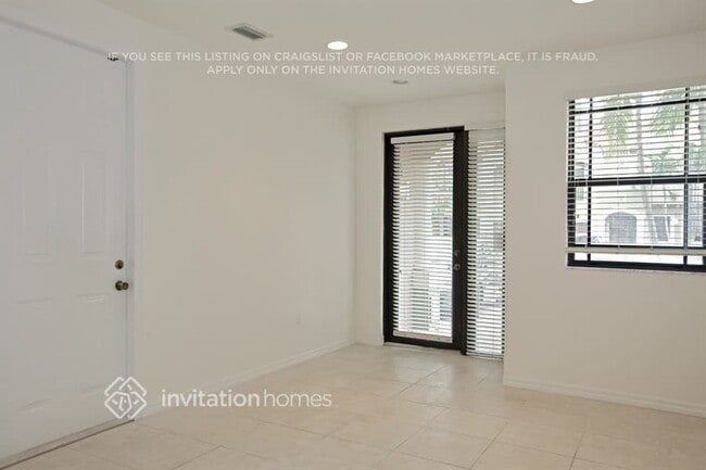 Photo - 627 NE 35th Ave
