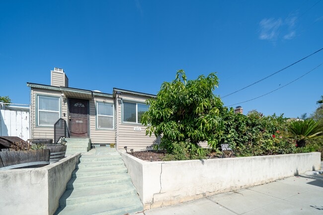 Building Photo - 4816 Bancroft St Rental