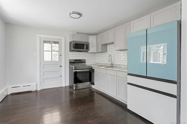 Photo - 184 Merritt St