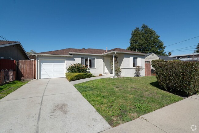 Building Photo - House in Great Sunnyvale Location w/Large ...