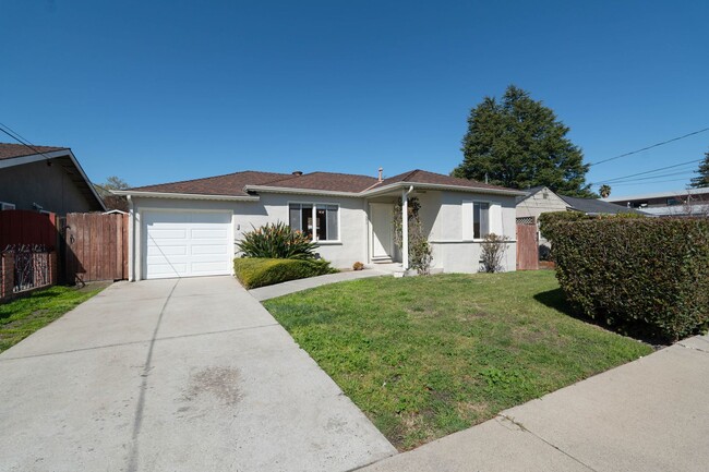 House in Great Sunnyvale Location w/Large ... - House in Great Sunnyvale Location w/Large ...