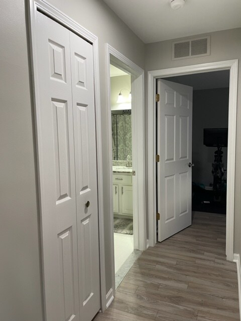 Photo - 16363 Chatham Dr