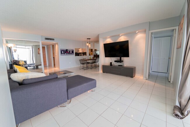 Photo - 6450 Collins Ave Unit 703