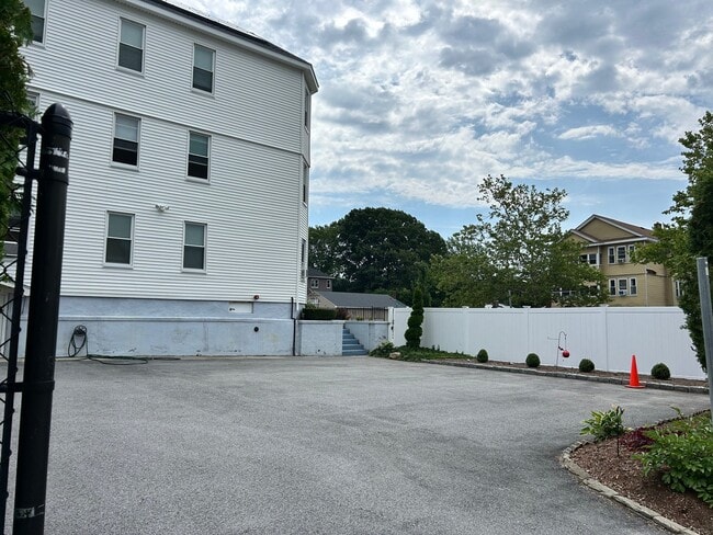 327 Hamilton St Unidad 2