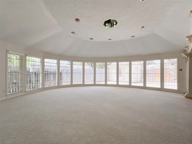 Photo - 8107 S Braeswood Blvd