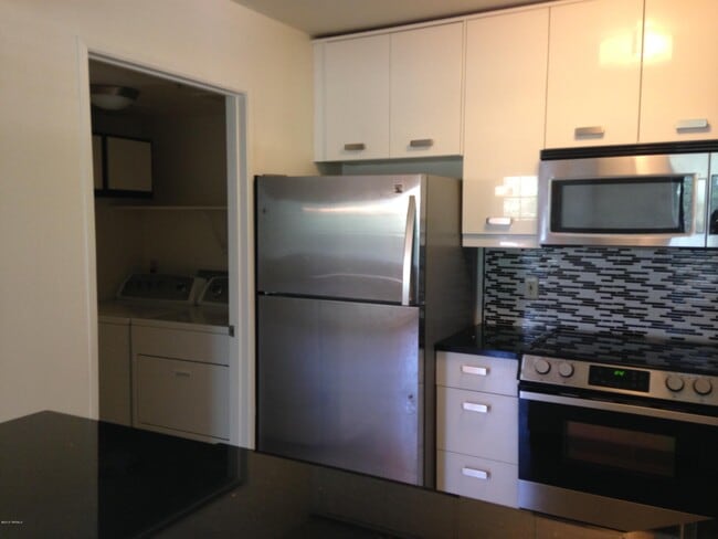 Building Photo - 5751 N Kolb Rd Unit 34103