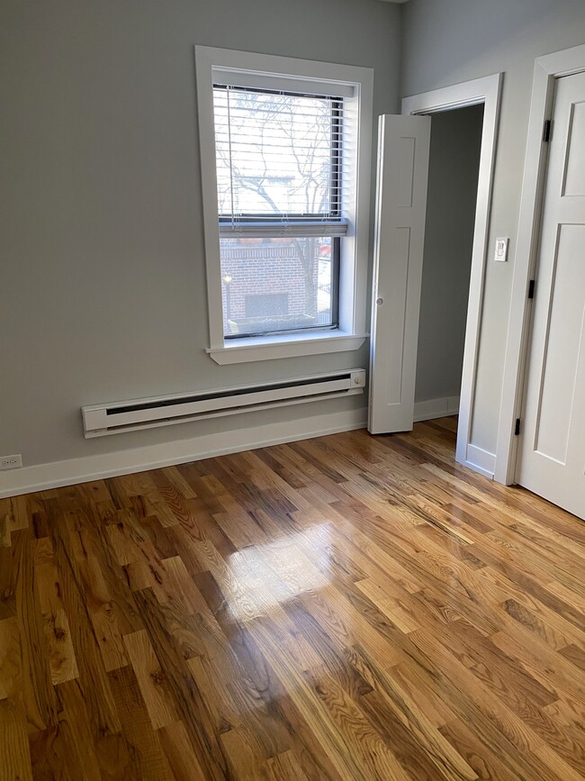 Photo - 3732 N Pine Grove Ave Unit 3720-E1