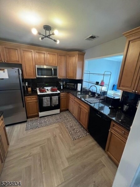 Photo - 156 Woodbury Rd