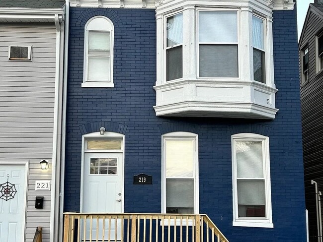 Photo - 219 Roosevelt Ave Unit Apt. 2F