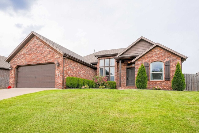 Building Photo - 967 Glass St