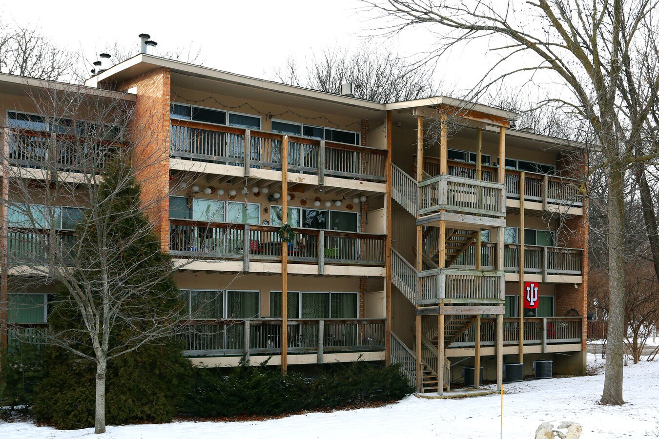 Photo - 5850 Forest View Rd Apartments