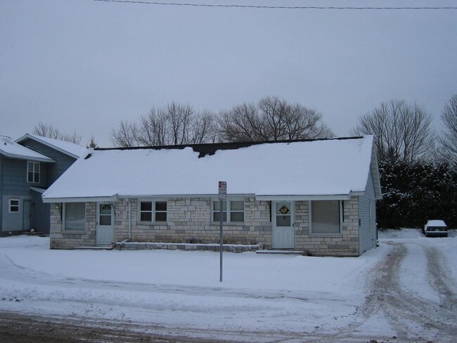 Building Photo - 719 Vincent Ct Unit 719 Rental