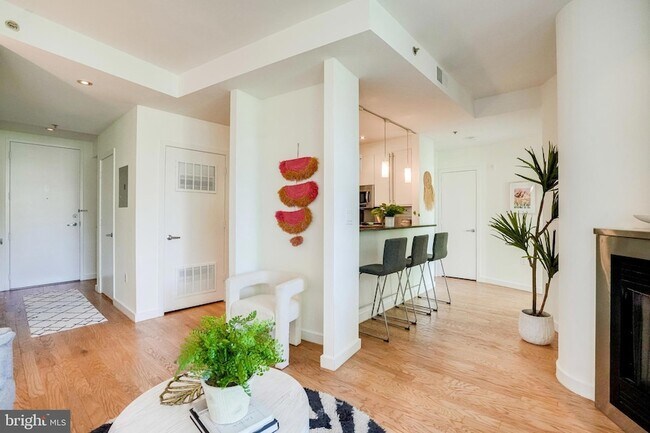 1300 13th St NW Unit 309