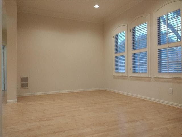 Photo - 609 Sunningdale