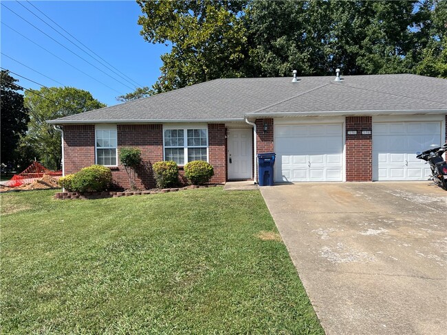 Building Photo - 2158 Kristy Ln