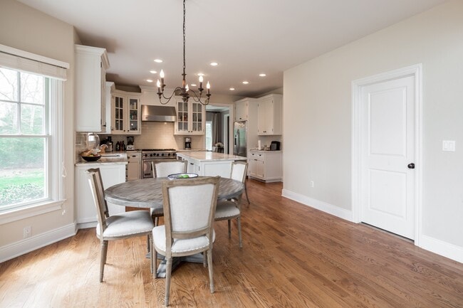 Photo - 14 Spinnaker Way