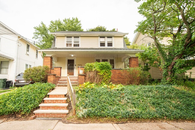 Building Photo - 1442 Plain Ave NE