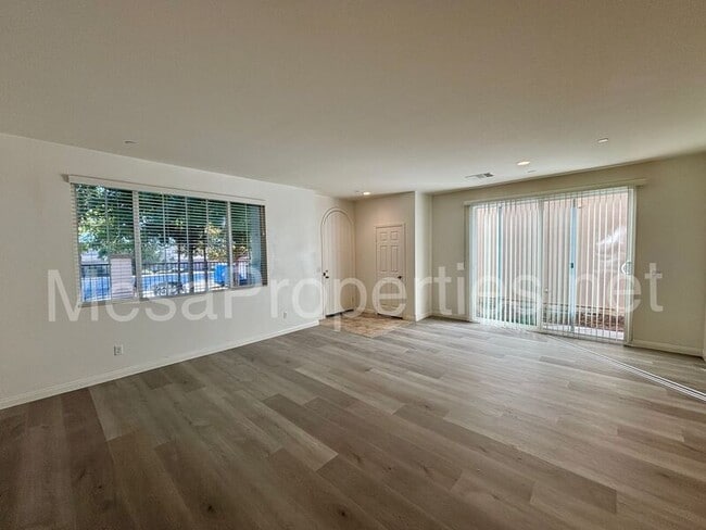 Photo - 687 S Fillmore Ave