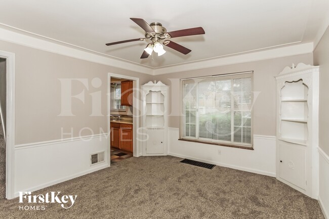 Photo - 1017 W North Bend Rd