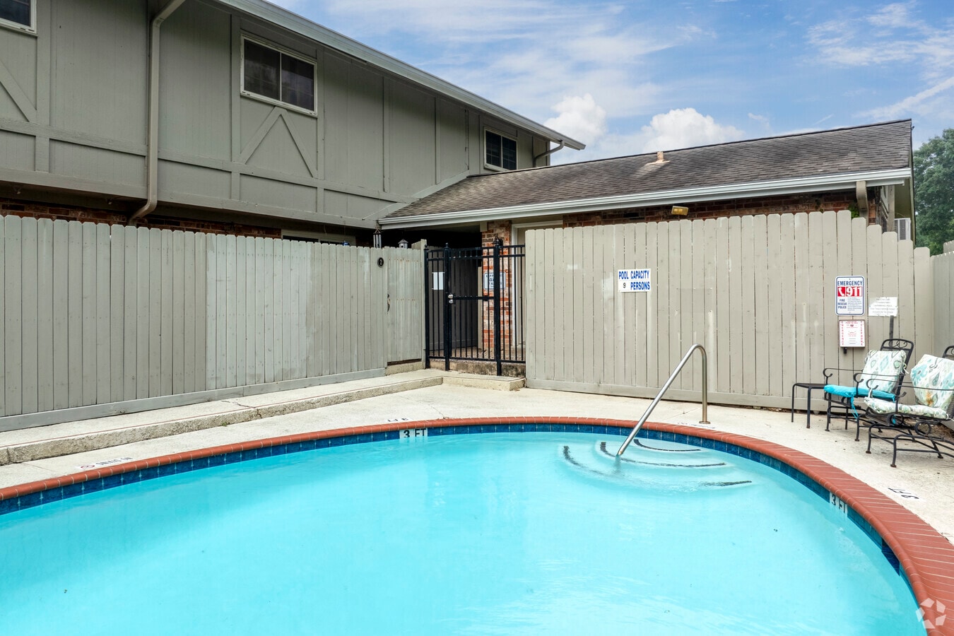 515 Tallowood Rd - Alternativo - Tallowood Townhomes