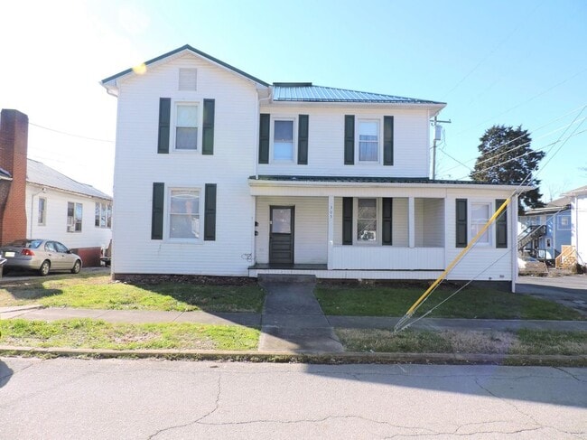 Building Photo - 305 Montgomery St Unit #1 Rental