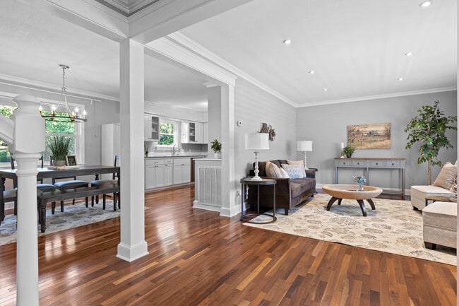 Photo - 2483 Shenandoah Dr