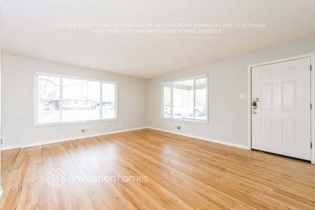 Photo - 1672 S Ames St