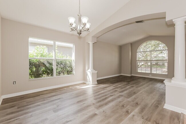 Photo - 433 Down Pine Dr