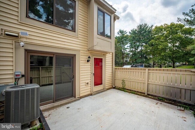 Photo - 9453 Chadburn Pl Casa Adosada