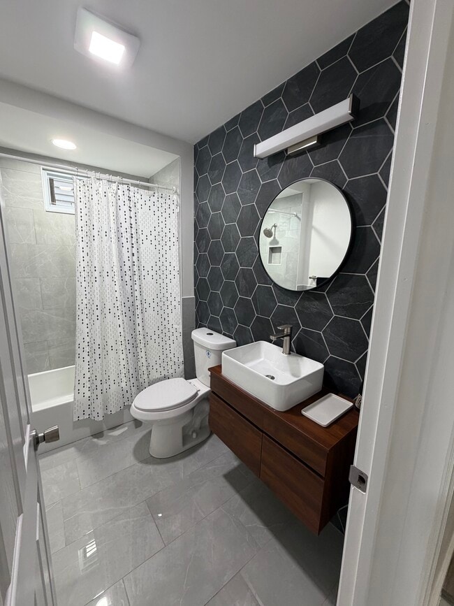 Photo - 211 Wilson Ave Unit #1