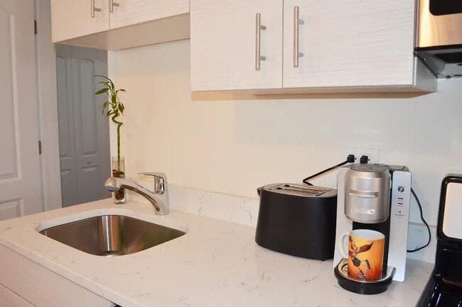 Photo - Brand new rehab 2 bedroom in the heart of Ukrainian Village with balcony facing south Unit 2150 - 3