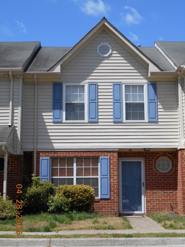 Building Photo - 48 Carmine Pl