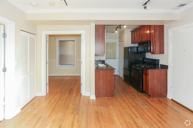 Building Photo - 624 W Roscoe St Unit 628-1N Rental