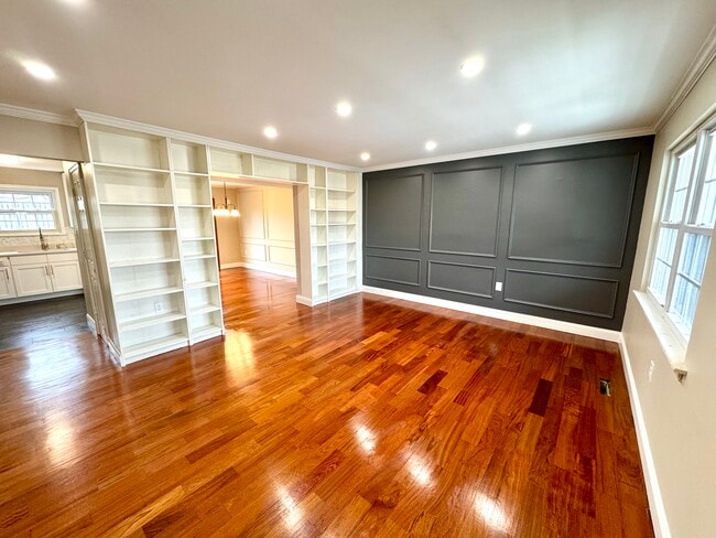 Photo - 540 Valleywood Rd