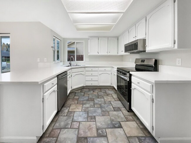 Photo - 1172 Willow Creek Dr