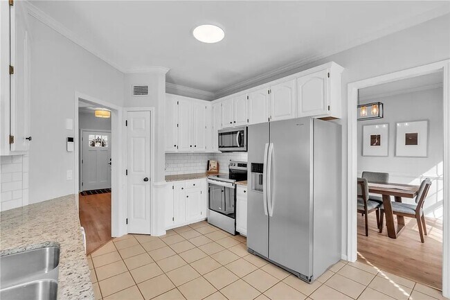 Photo - 417 Roberts Rd