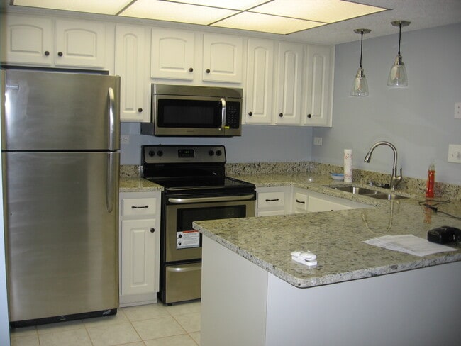 Building Photo - 500 Treasure Island Causeway Unit 504