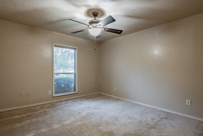 Building Photo - 5139 Sprey Dr Rental