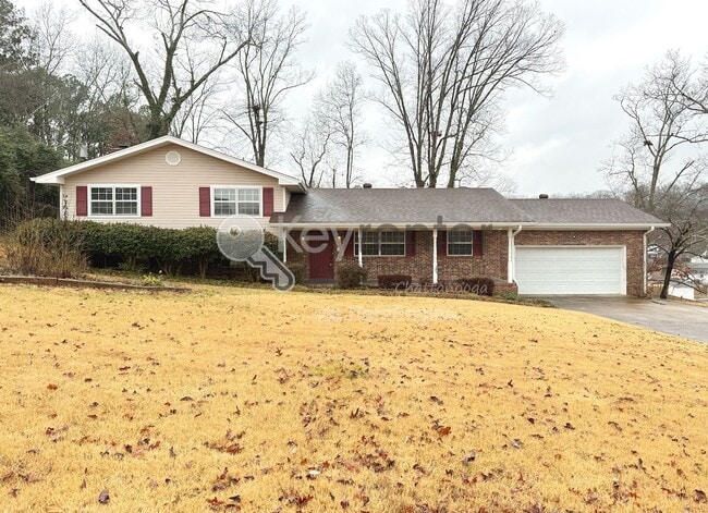 Building Photo - 4627 Hillmont Ln