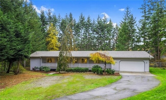 Photo - Immaculately maintained rambler in Sammamish with huge yard!!