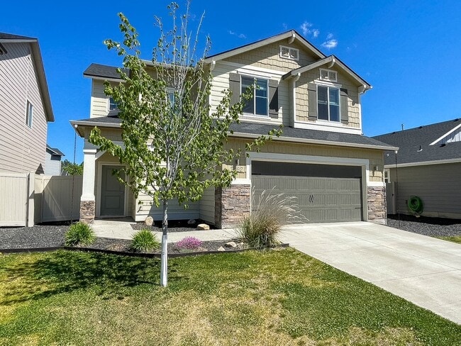 Photo - 2592 E Blackstone Dr