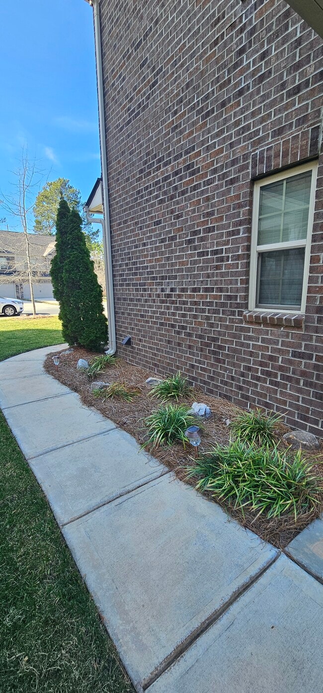 Photo - 1044 Crest Oak Ln