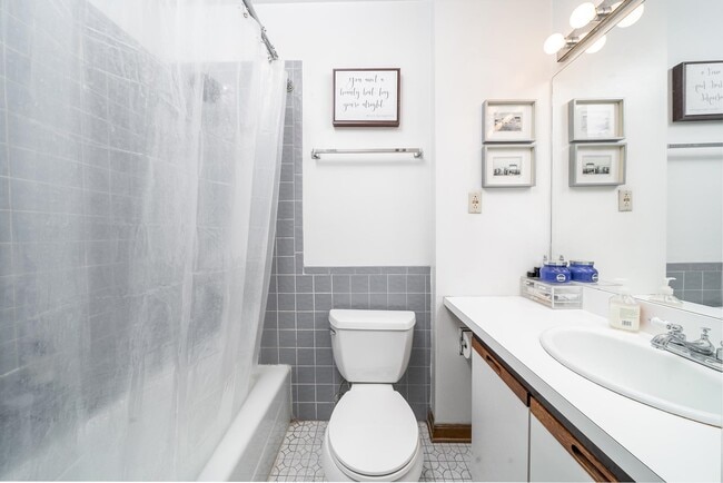 Photo - 1204 Washington St