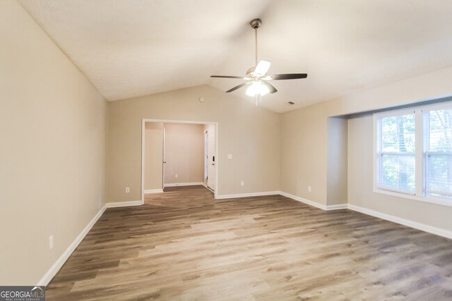 Photo - 109 Hayes Cir