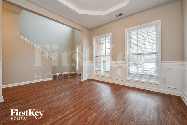 Photo - 740 Winbrook Dr