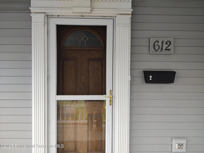 Photo - 612 W Market St Apartment